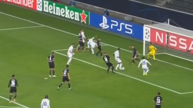 SportsCenterBR's tweet photo. QUE HOMEM!!!! CASEMIRO EMPATOU OS ACRÉSCIMOS PARA O REAL MADRID! INCRÍVEL! Fim de jogo: Borussia 2 x 2 Real Madrid https://t.co/lTBwKC2XIe