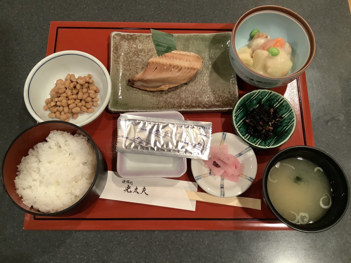 川越第一ホテル 川越駅東口より徒歩3分 A Twitter 年10月28日 水曜日 本日の朝食 献立は ホッケの塩焼き つくねクリーム煮 納豆 五目ひじき 味のり 洋食もお選びいただけます 朝食 光太夫 川越 朝ごはん