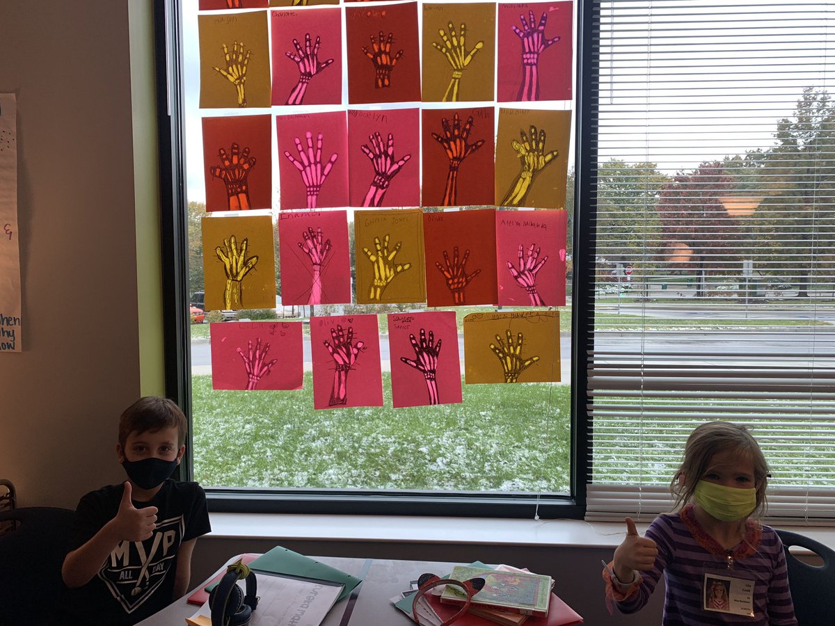 Two thumbs up for our science lesson today! We talked about why we have bones, and then we took time to examine all of the bones in our hands! Check out their awesome x-rays 👍🏼👍🏼