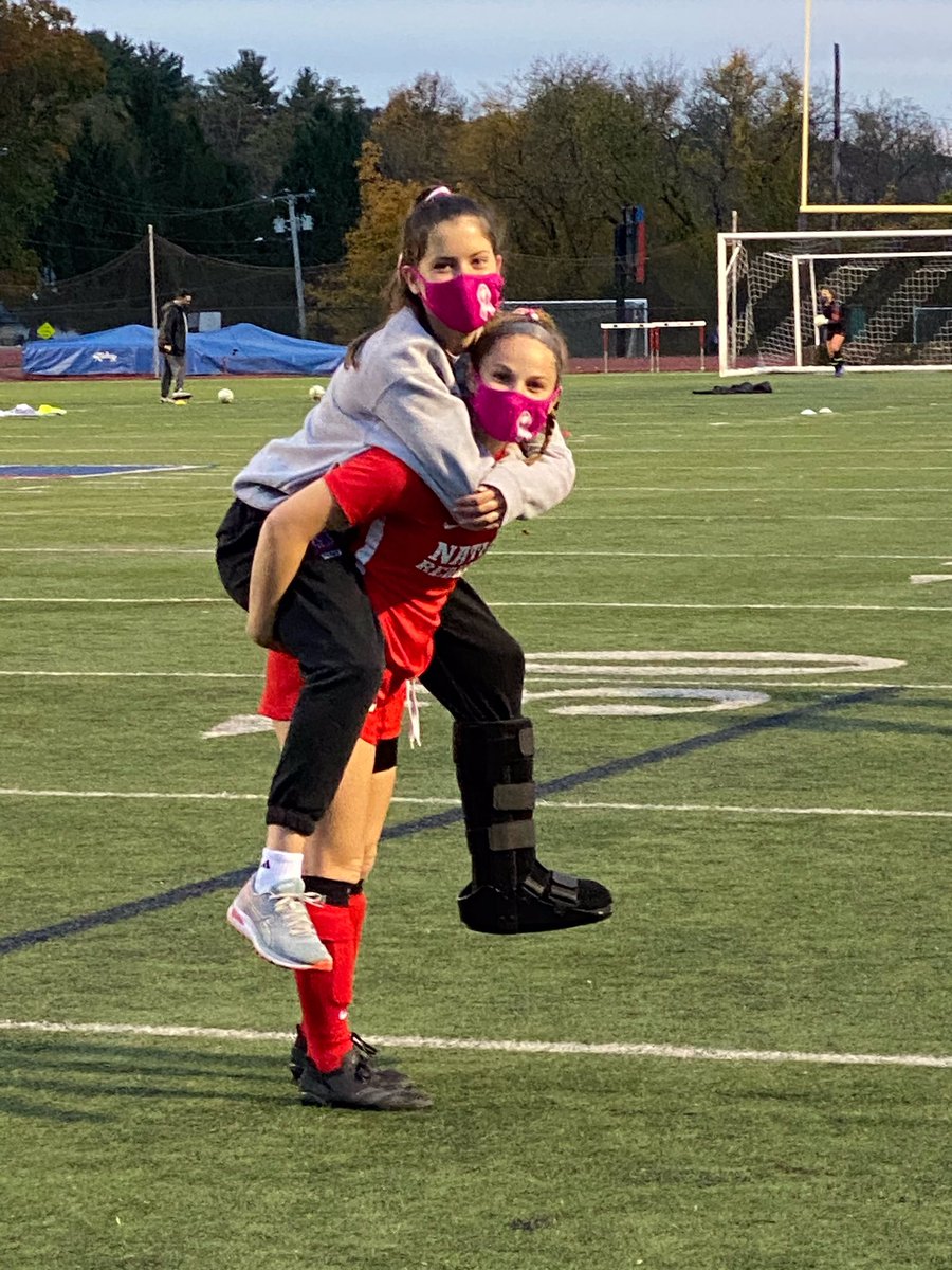 NatickGSoccer20's tweet photo. Natick vs Wellesley! @NatickAthletics #breastcancerawareness https://t.co/42ndthQri7