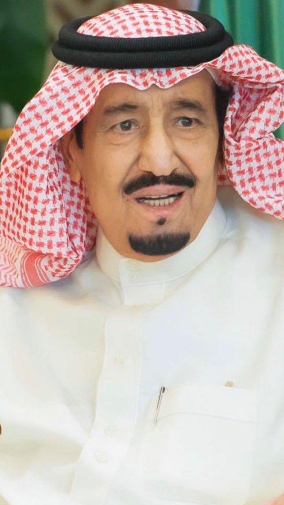 8Zangah's tweet photo. #خادم_الحرمين_الشريفين

وحدة وطن.. وحدة ثرى.. وحدة قلوب.. وحدة ولاء.. وحدة غلا.. وحدة دروب .

هذي  الزعامة  لايقه  لك  يا ملك ..
ما غرّك  الملك  العظيم  أو غيّرك .. 

هـذا  مـلكـنا  مــن يـباهـيـنا بـ مــلك https://t.co/h4Ois4Tr9y