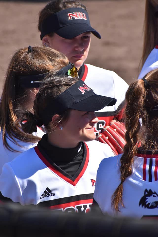 macmahy_'s tweet photo. @CarleyG32 @_courtneyjames2 @karaapato16 @IzzyS641 @Megan_Guericke @CNORRED88 @jenna_nink @GraceBalensiefe I am a granddaughter. I am nursing student. I am a dog lover. I am a shopping enthusiast. I am student athlete. My story matters and so does yours, so let’s hear about it! ❤️🖤#takingMACtion @softballellis @less_j https://t.co/ltAYP8tXjr