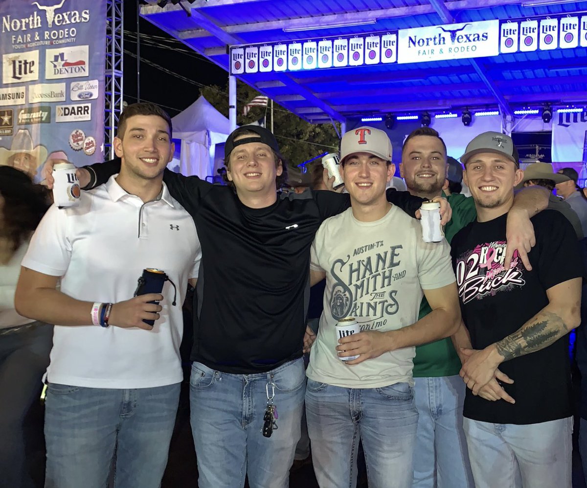 TanMcQueen's tweet photo. The boys 🐐 and @hawthorne__2 since he can’t be tagged in photos https://t.co/Id3oFP1W1h