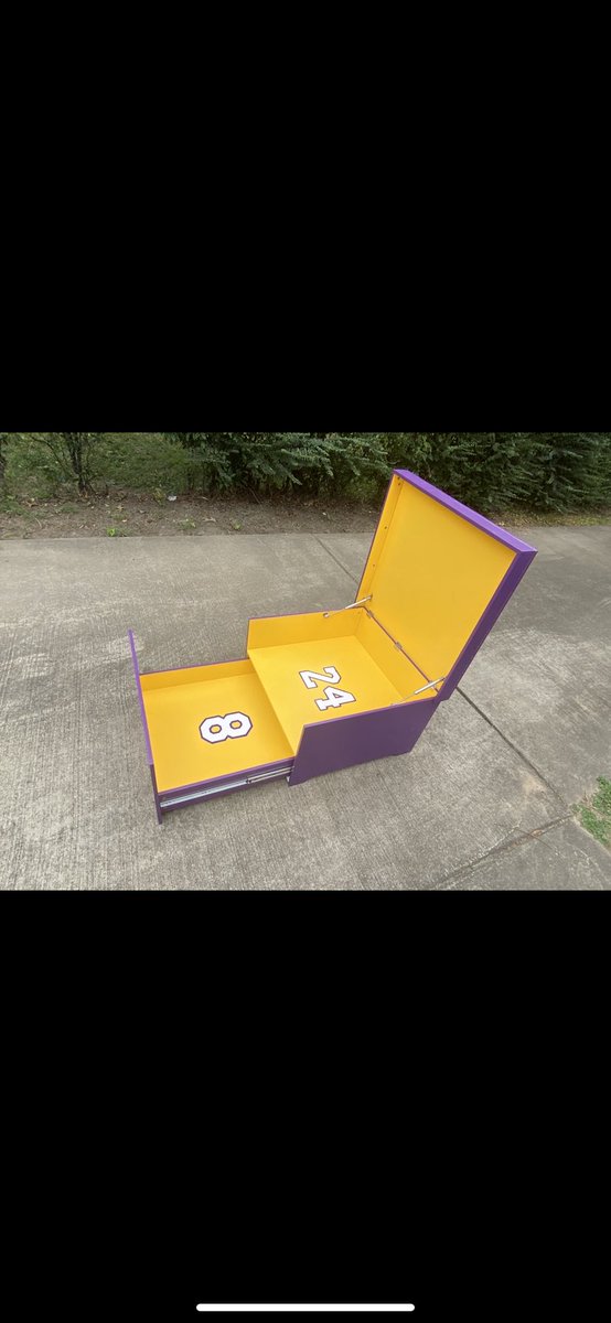 BoxesYetta's tweet image. Custom Lakers Yetta Box 💜💛💜💛💜💛💜 
Start placing your Christmas orders NOW!! 
#LakerNation #Lakers #NBA