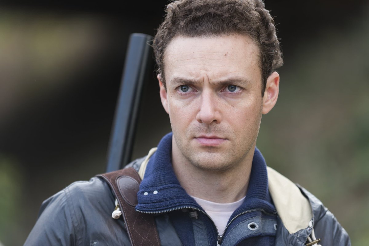 Ross Marquand as AaronA man of honor & heart that is welcoming & friendly, but packs a mighty punch. A loyal believer in the cause who is committed to making things work out for all. A beast on the battlefield and a slayer of both walkers & men. This is Aaron.