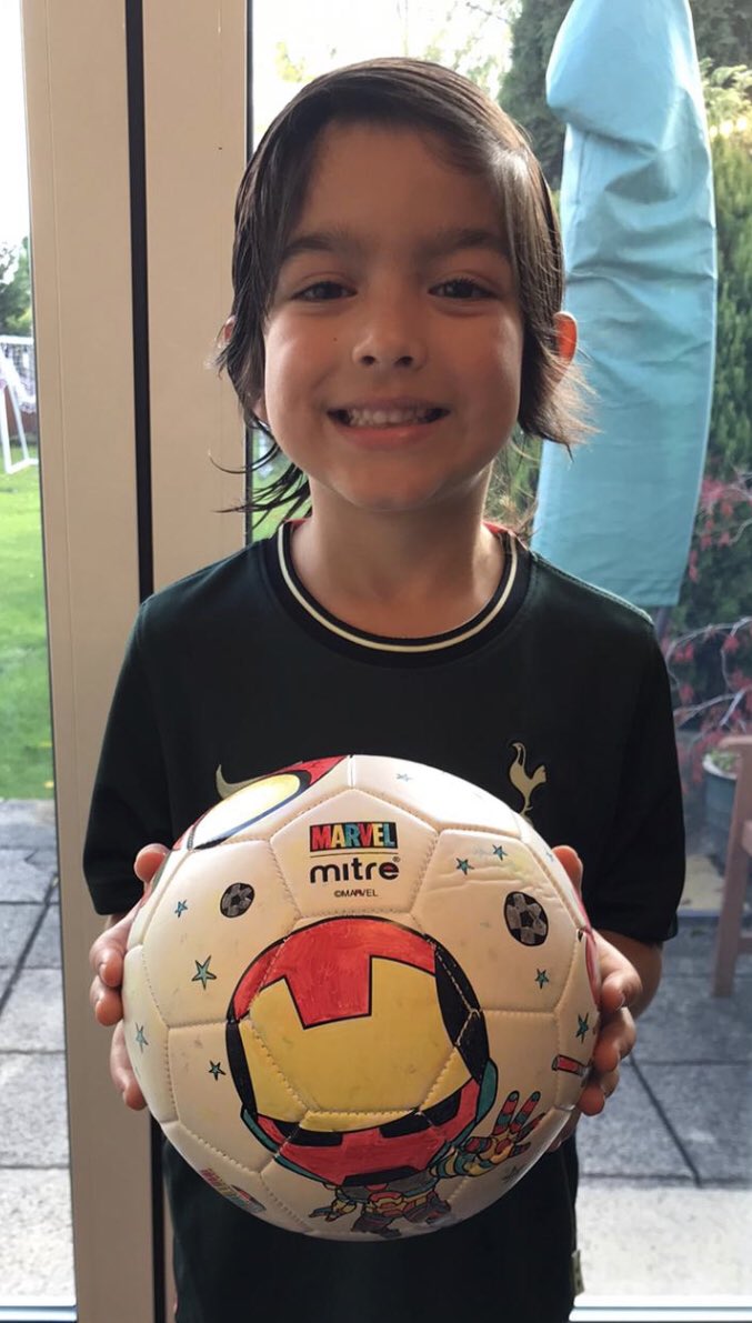 Gol_Futsal's tweet photo. A massive congratulations to Joshua, who won Nipper of the month! He picked up the #Mitre #Scriball prize to a round of applause from his proud (maybe a little envious) team mates. An exceptional colouring in effort too! ๐๐๐โฝ๏ธ๐ฃโช๏ธ #Upminster #Futsal #u6 #Nippers https://t.co/h345EOonrz