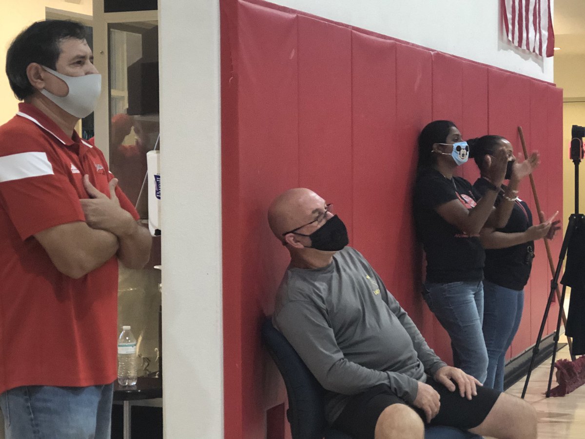 amber40164's tweet photo. Honoring our beloved Coach Li at our first home Volleyball game at MBSH vs. Braddock. Pride and teamwork pays off m! Hi Tides take the win 3 games to 0. Go Hi Tides! #proudprincipal @mbseniorhigh @MBSHS @MBSHPTSA @bccespedes @EduKarp @AEdwardsShin @echej31 @CapMarkowicz https://t.co/WkR9gM9SrH