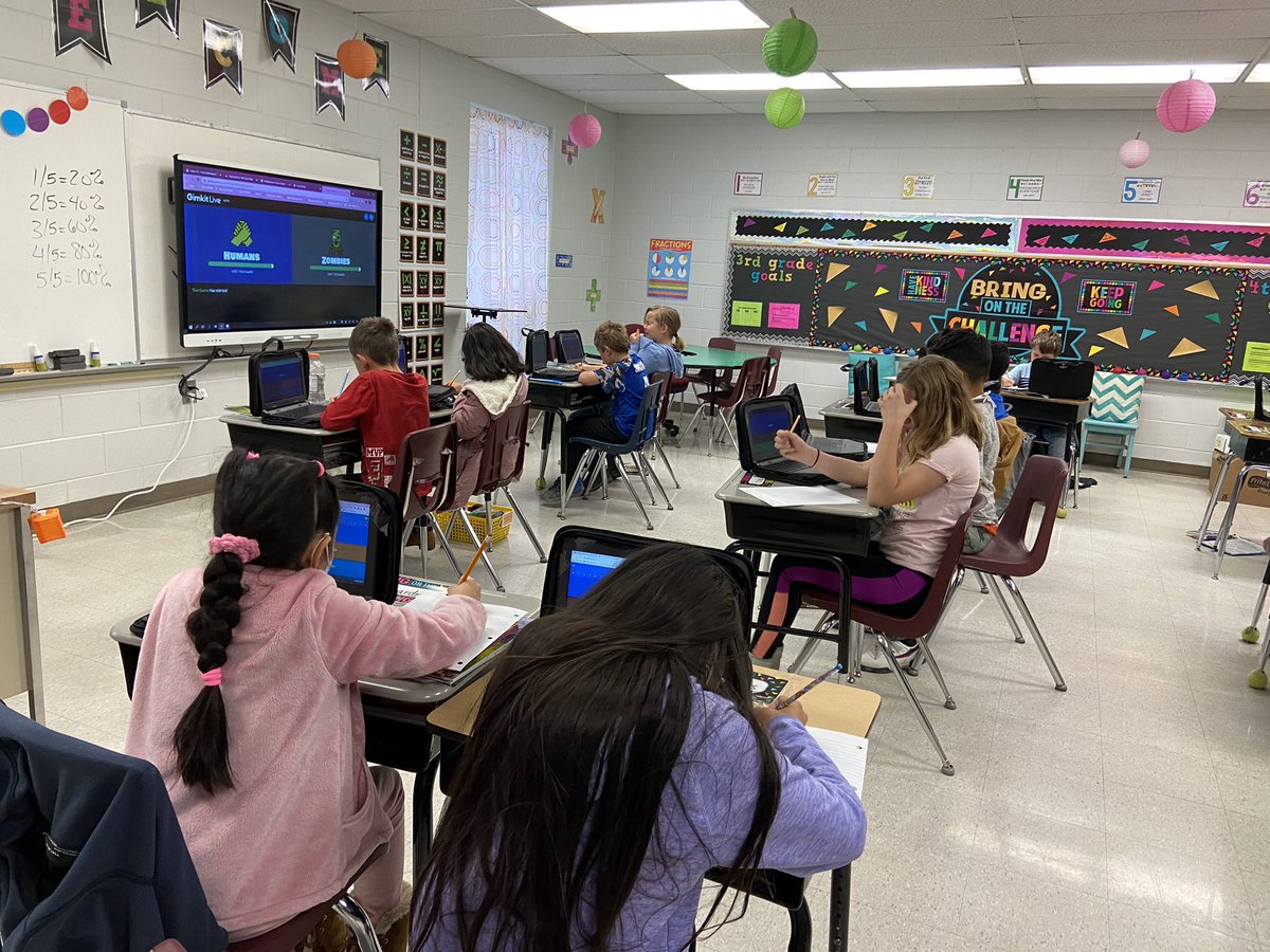 4Gmc2's tweet photo. More pictures of our #Gimkit game day! #multiplication https://t.co/r0qH3JYyyq