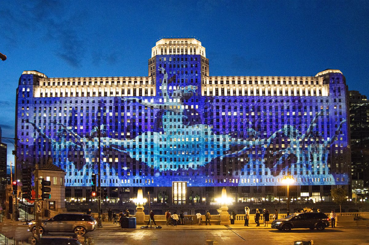 This projection inspired by <a href="/joffreyballet/">The Joffrey Ballet</a>’s "The Nutcracker" is set during the 1893 World’s Fair and allows visitors to experience scenes from the holiday classic as they listen to Tchaikovsky’s famous score.

More info at artonthemart.com