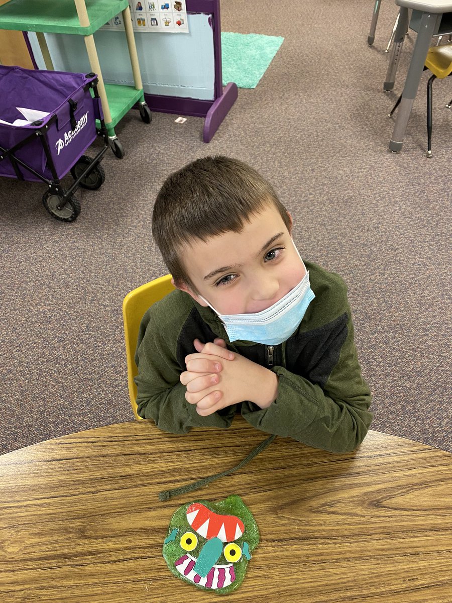 Lindsay Moore tweet media