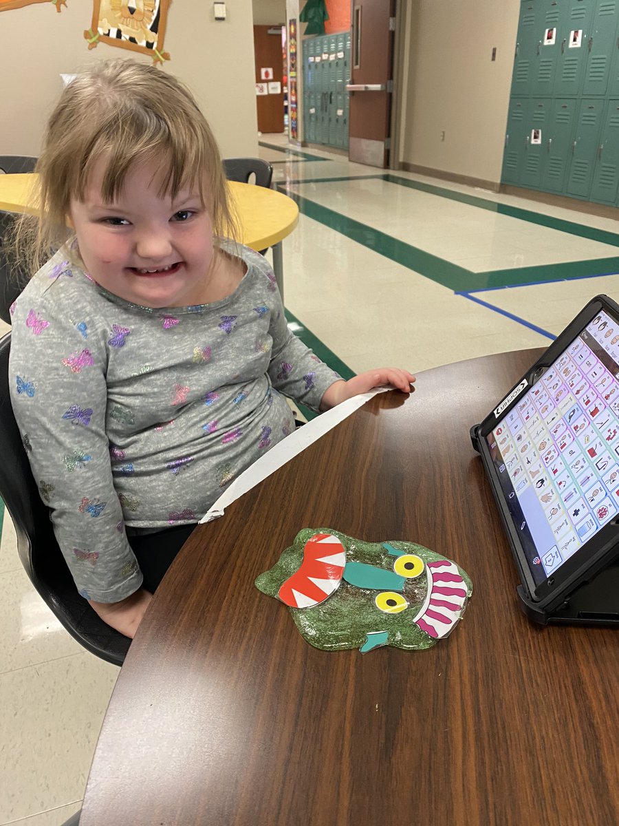 Lindsay Moore tweet media