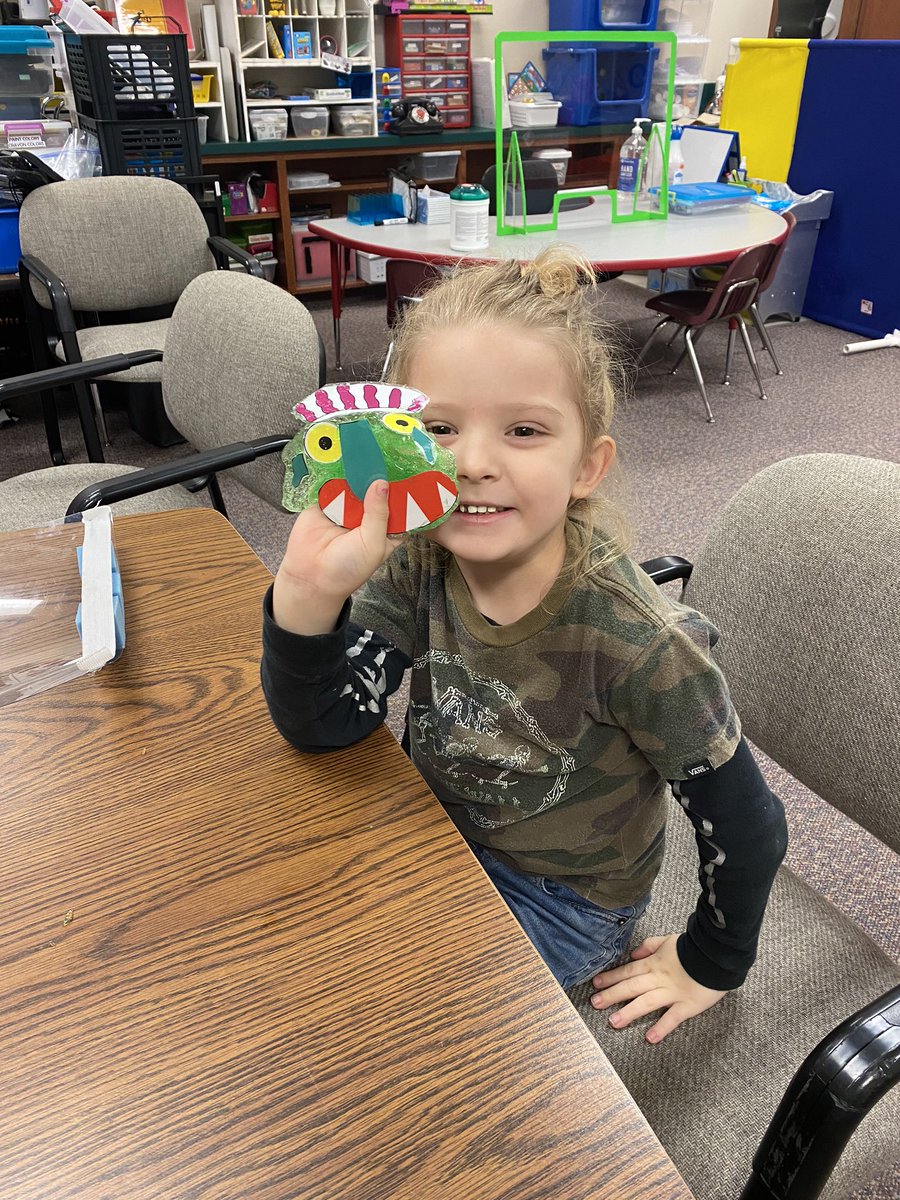 Lindsay Moore tweet media