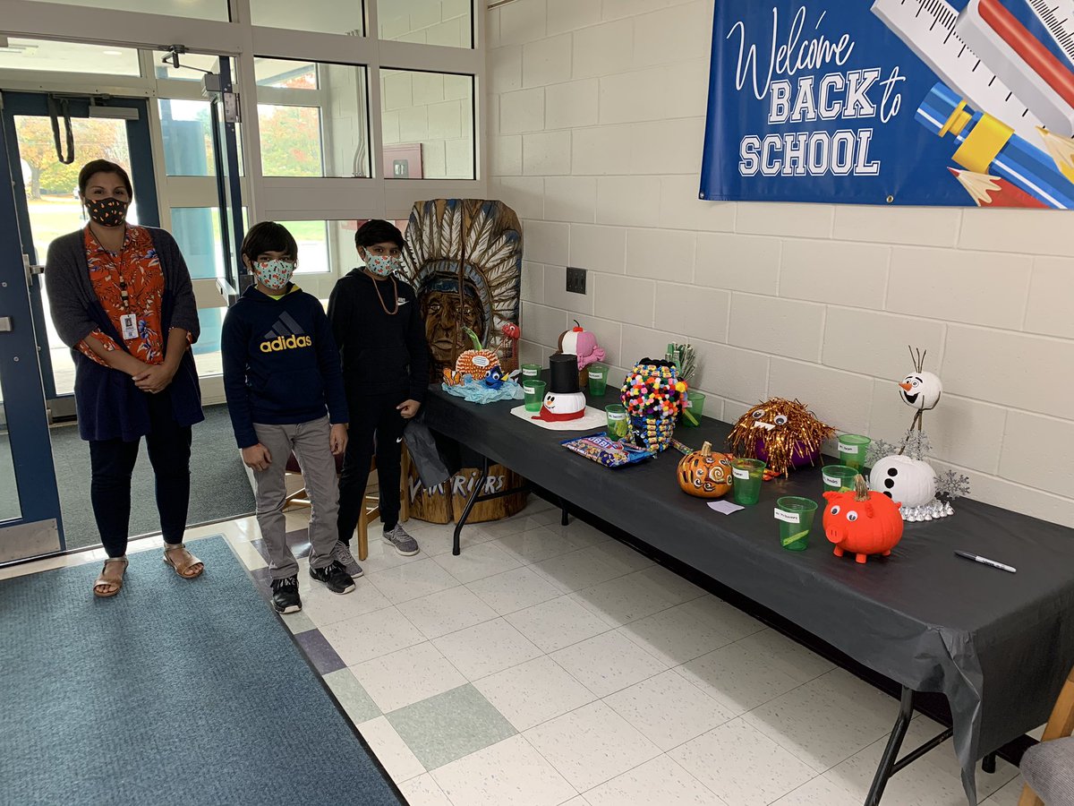 Painted 🎃 Raffle happening this week during lunches! Support our ELD program &amp; enter to win an awesome painted pumpkin created by <a href="/HurleyMiddle/">Dr. Kevin Hurley MS</a> staff! 50 cents or 3 for $1 tickets! <a href="/HMS_JDowning/">Jess Downing</a>