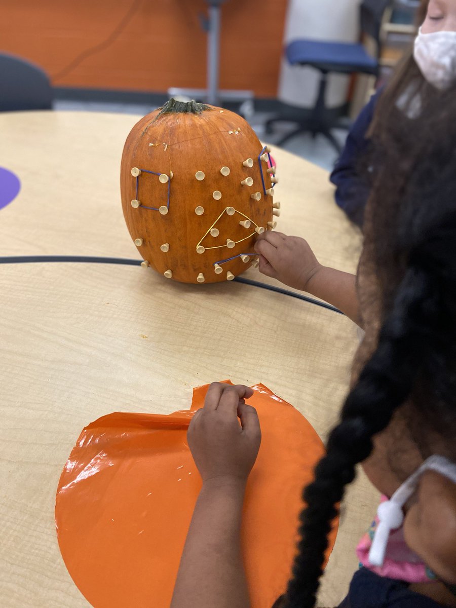 chellymil's tweet image. Jack o lanterns are a thing of the past! Say hello to geoboard pumpkins! Thanks so much for the idea @sara__withtheh!