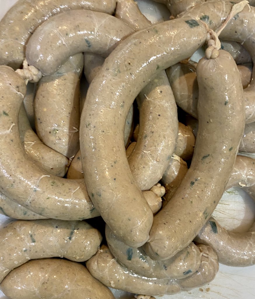 BlueWater2011's tweet photo. Boudin https://t.co/rVnJvnWACk https://t.co/A74pFvbKTZ