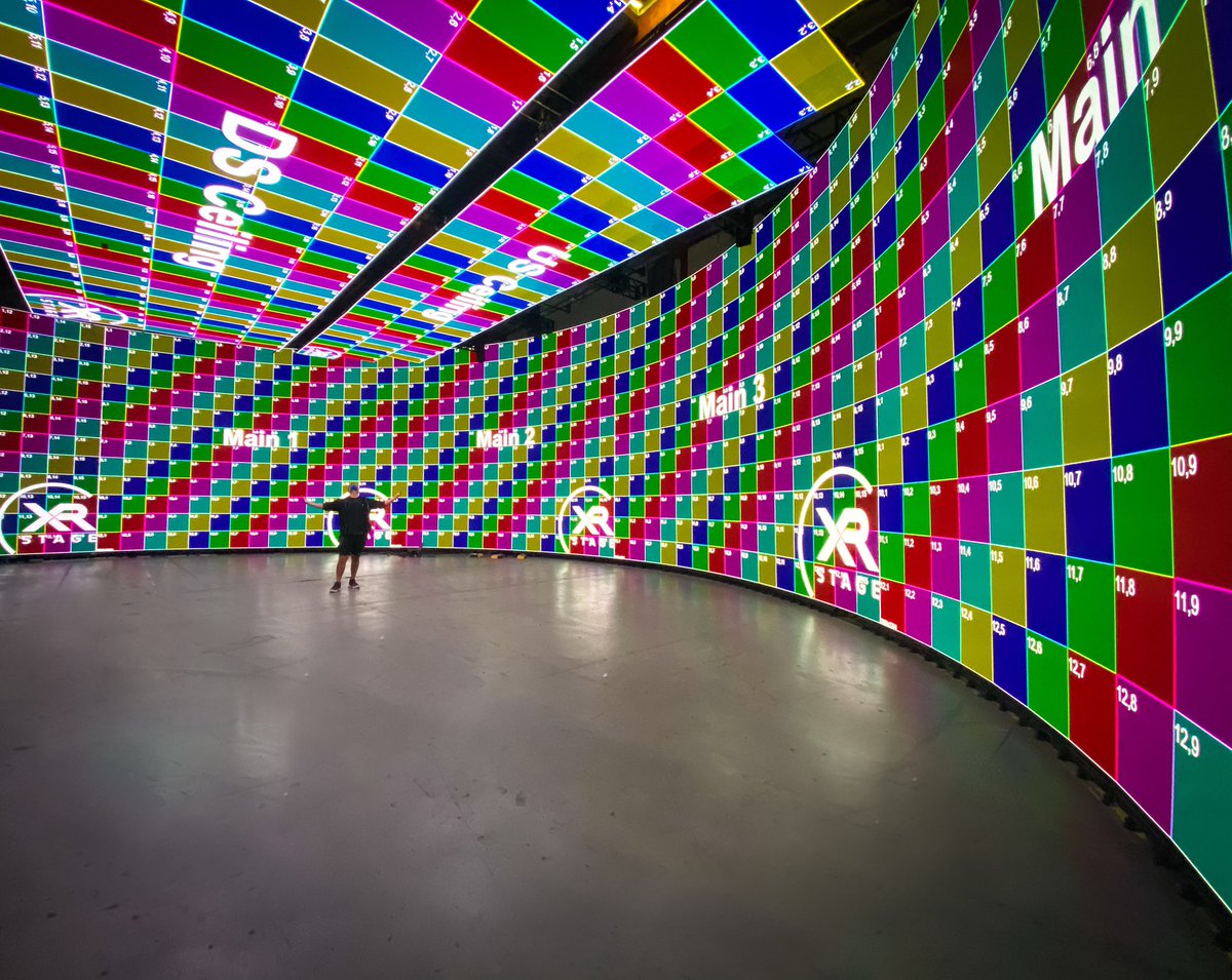 XrStage's tweet photo. We built this massive LED Volume to complete a unique commercial project!  Super exciting to be at the forefront of these exciting opportunities. XR Stage is here to merge the physical and the digital and change how we make film, TV, and digital content! https://t.co/DPbBdligzJ