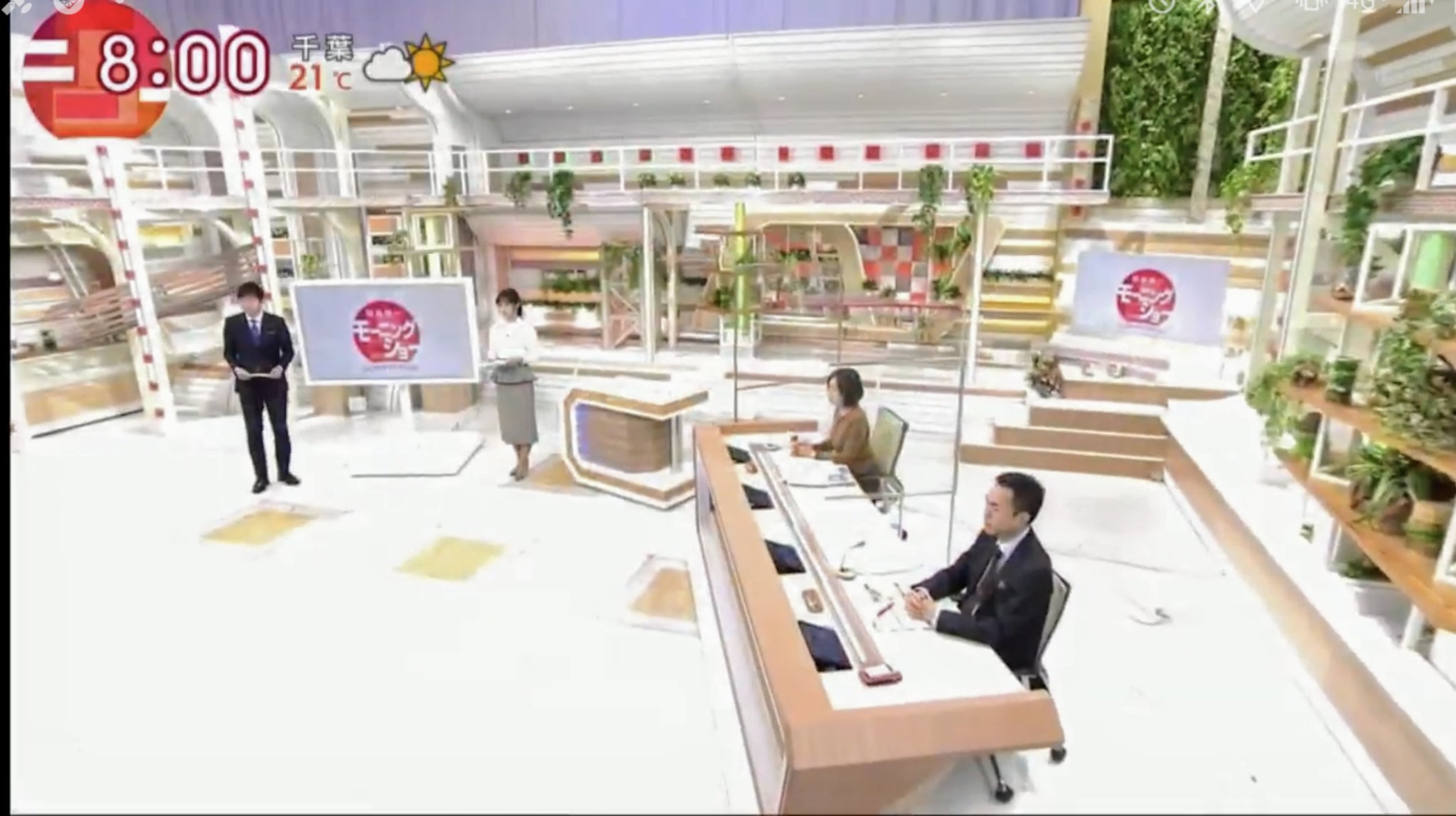 O Xrhsths Nrd50 S れなちはる セレガーラ推し Sto Twitter 水曜朝のちーちゃん その1 きょうの衣装は トップス パールホワイトのニット ボトム 白と黒のチェック柄スカート 髪型はポニーテール 斎藤ちはる ちーちゃん テレビ朝日 テレ朝 アナウンサー