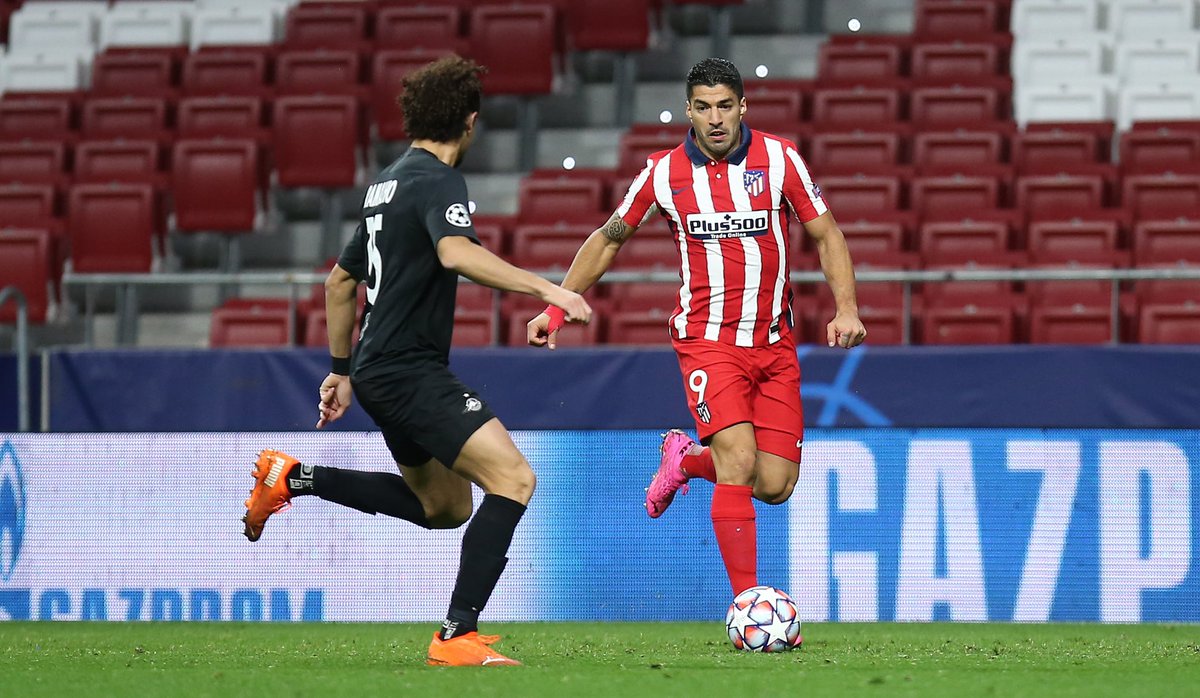 LuisSuarez9's tweet photo. Partido muy difícil, pero se ganó que es lo IMPORTANTE!!! Gran trabajo de todo el equipo. 👌💪🔴⚪️ a descansar y pensar en lo que viene!!!! #aupaatleti #siemprejuntos #siemprepositiivo #championsleague https://t.co/IfwlKC1GDO