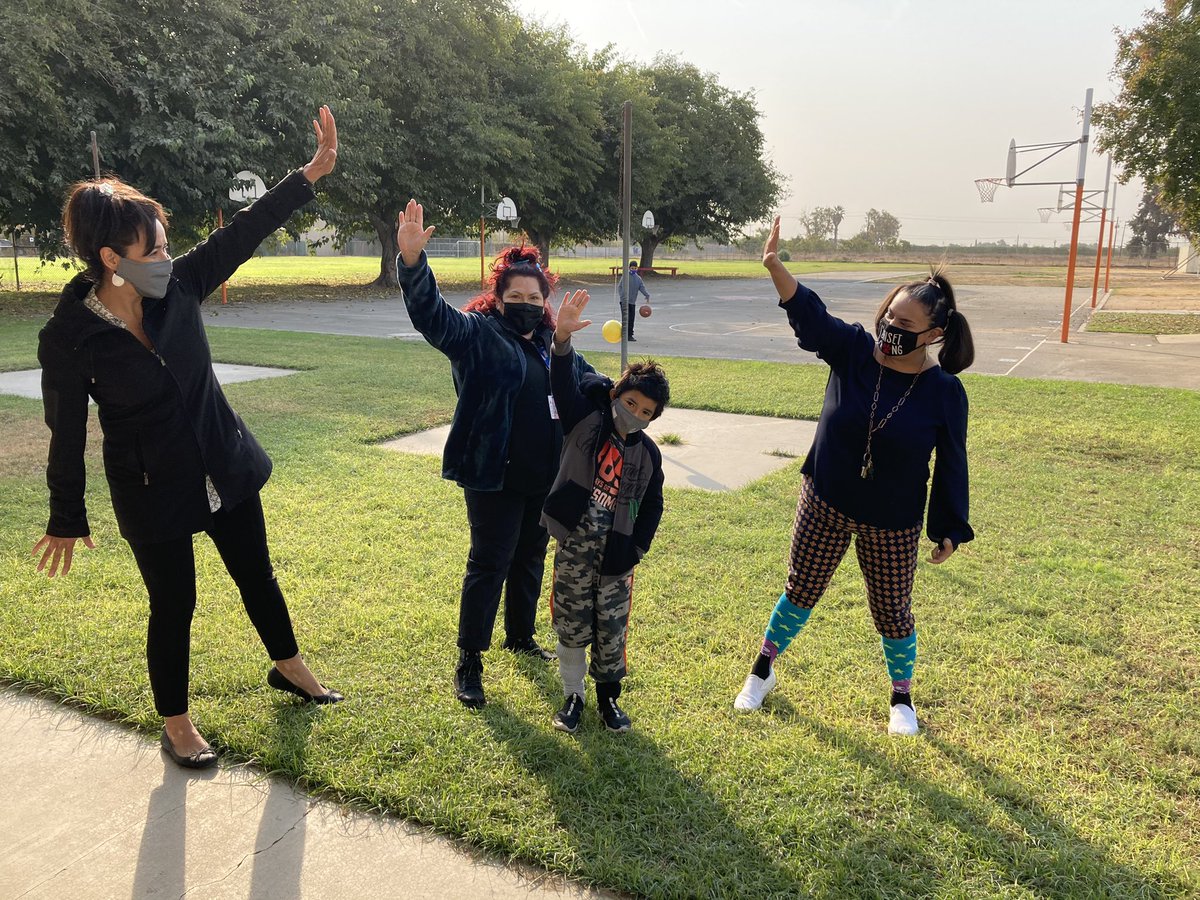 SunsetDual's tweet image. Kicking off Red Ribbon Week with our spirit days 😊 #DrugFree #sunsetstrong