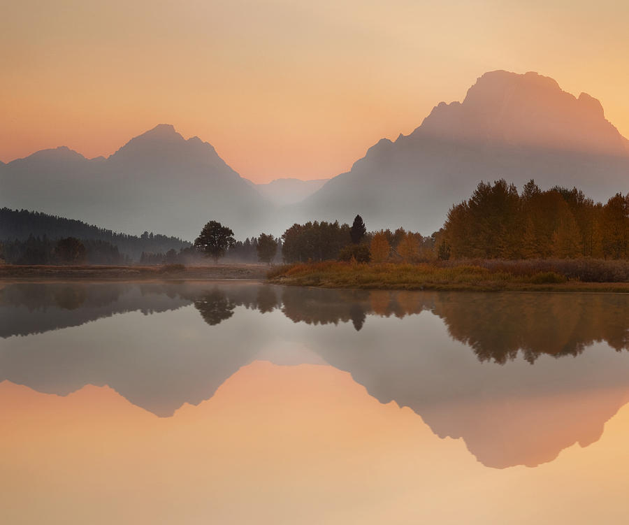 Attract what you expect. 
 Reflect what you desire. 
  Become what you respect. 
   Mirror what you admire.

__
📷 Andrew Soundarajan