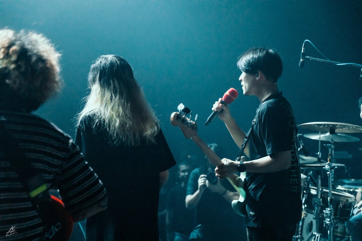 tee_mullet's tweet photo. Maya Club ดีมาก สนุกมาก ขอบคุณครับ
📸: @exmphoto_
@mjpotency
.
.
#sweetmulletband
#sweetmullet #mulletcrew #exmphoto #mjpotency #filmphotography #fakefilm #fender #fenderbass #jazzbass #fenderjazzbass #jbass #concert #live #iaintoanother #newbalance #mjpotency https://t.co/CneM3uEvFN