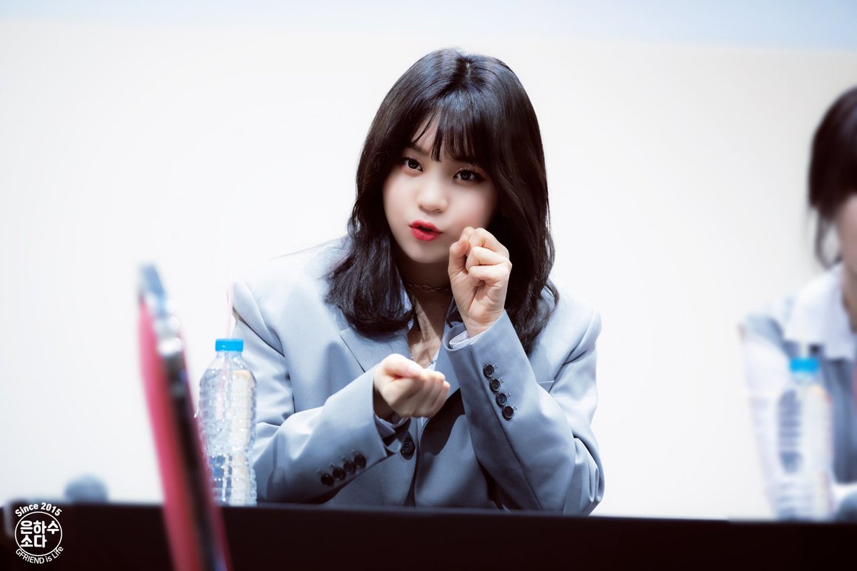 MilkywaySoda116's tweet photo. #回LABYRINTH #교차로 #상암
#Crossroads7thWin #GFRIEND66thWin
#Apple3rdWin #GFRIEND69thWin

2020.02.16 일요일
8th Mini Album 
'回 : LABYRINTH'
상암 팬사인회
엄지 4pic

#여자친구 #GFRIEND #엄지 #김예원
@GFRDofficial @GFRDofficialJP https://t.co/97FJHHbmsr