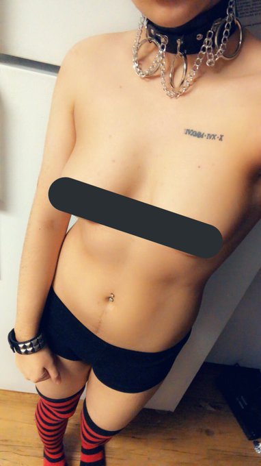 Give me some kinks I should include in my content making I&rsquo;m bored https://t.co/oYiDQRjzYu