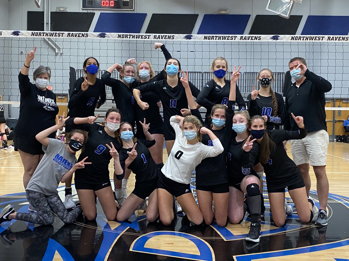 SkyPierce21's tweet image. 27-0 and off to Final 4. Whatever happens Friday, this year has been a blast and I have the best fans. 
💙🏐💪🏽 
#WeStillHaveWorkToDo #HardWorkWorks