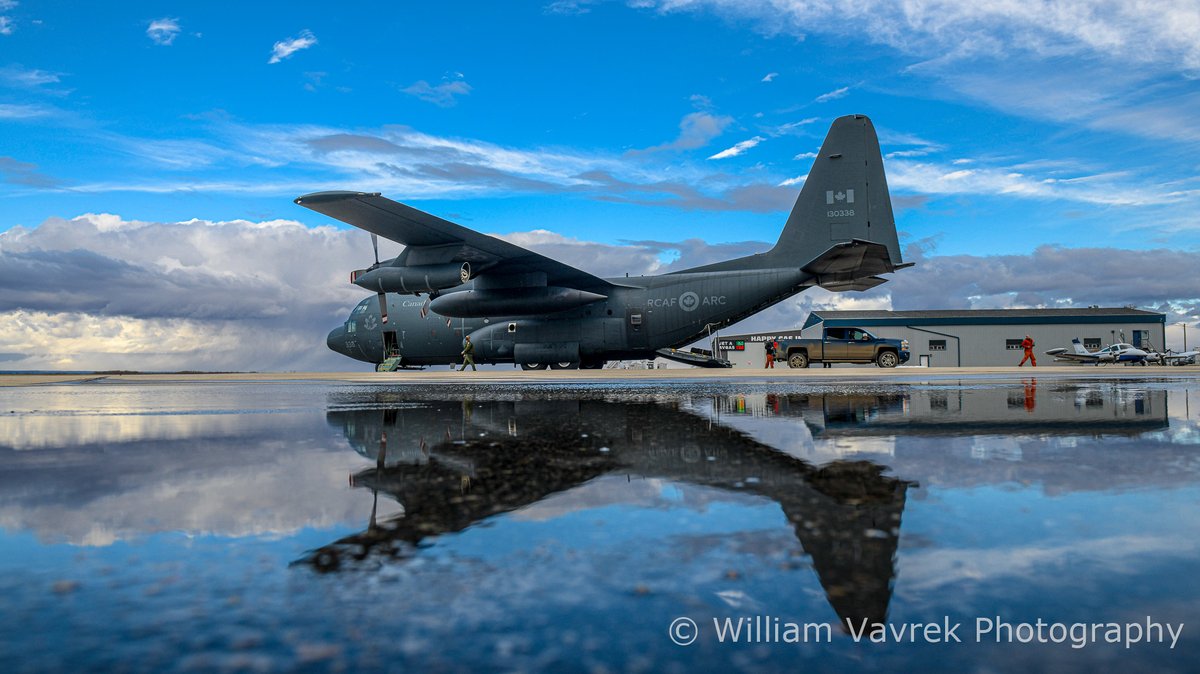 williamvavrek's tweet photo. Search and Rescue Exercise South of Beaverlodge Alberta - Tuesday Afternoon #gpab #countyofgp @CASARA_National @RCAF_ARC @CanadianForces @NationalDefence https://t.co/POmGlcLRgl