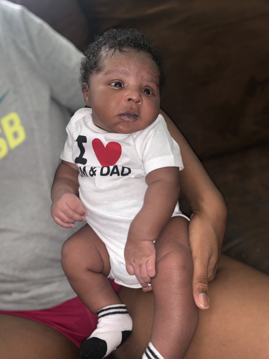 JyrianaaaN's tweet photo. happy 3 weeks my baby 💙 https://t.co/aHV3sddfi7