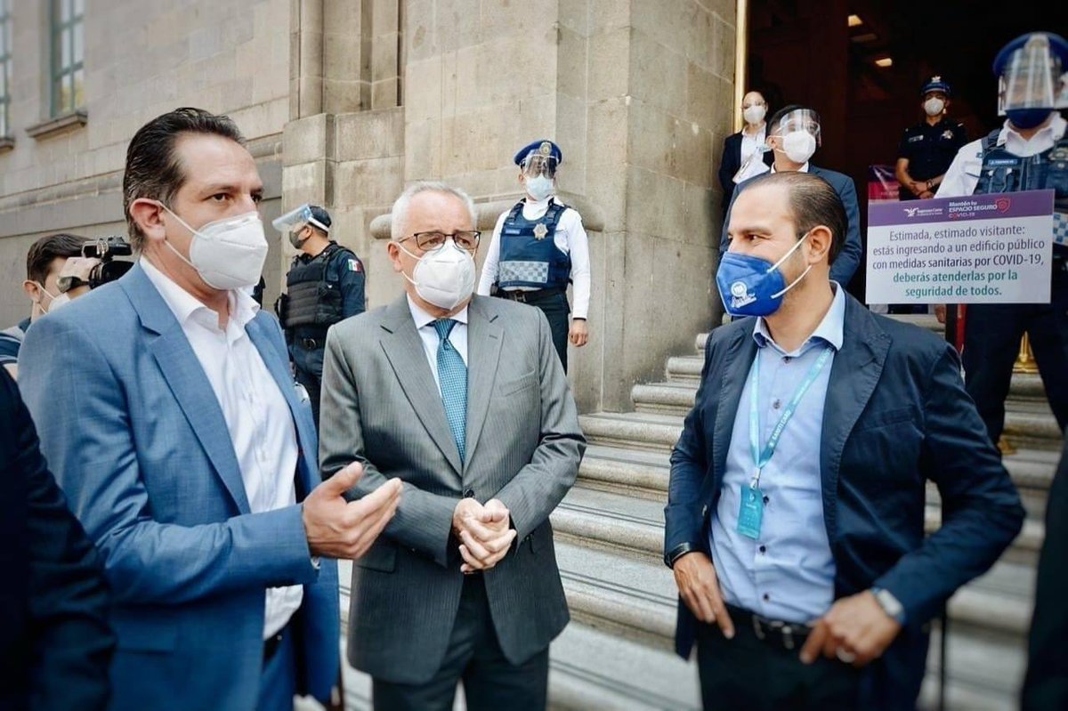 JorgeInzunzaPAN's tweet photo. ¡Venimos a defender la democracia del EdoMéx hasta las últimas consecuencias!

Hoy ante la Suprema Corte de Justicia de la Nación presentamos una Acción de Inconstitucionalidad por la ley aprobada por Morena que reduce el número de regidores y síndicos. #AsíNo https://t.co/S2VOyWLk3c