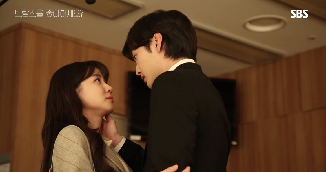 사랑해요 
사랑해요사랑해요사랑해사랑해요
“이 사람을 사랑하며 받았던
 상처들보다 
사랑하며 받은 위로와 행복이 
더 컸다는 것을
나는 비로소 깨달았다." 
박은빈 눈빛보라구요!심쿵