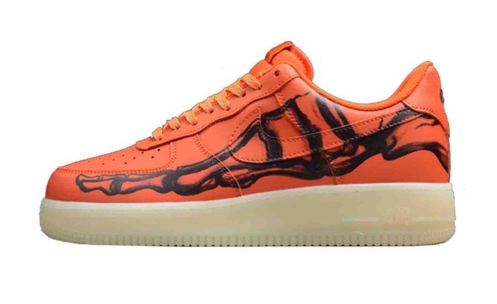 FreedomGmails's tweet photo. Nike Air Force 1 '07 QS "Orange Skeleton" will be releasing tomorrow via SNKRS app. Do you have enough accounts to secure your pair🧐..If not, its not too late to order here👉 https://t.co/RrN3OYcNhO https://t.co/drVqMQcAZt