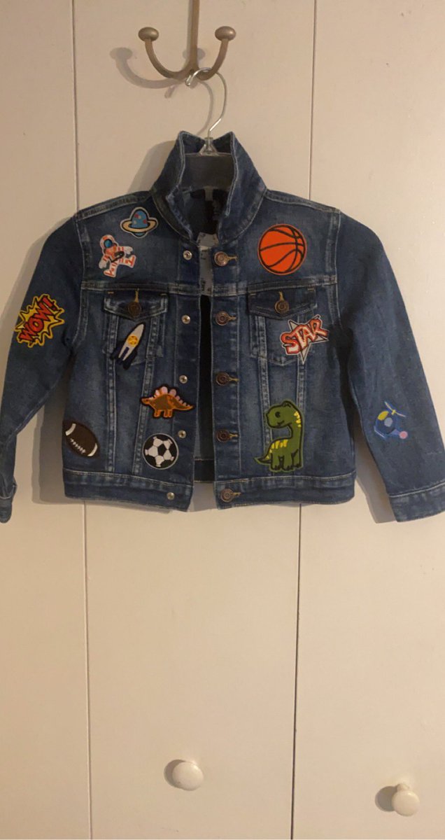 Ciggy___'s tweet photo. ITS JACKET SZN☁️🌥☁️FOLLOW MY IG PAGE : Xclucigg.Customz AND ORDER YOUR CUSTOM DESIGNED JACKETS NOW🛍🎀💅🏽 https://t.co/W8E9n5Gcxk