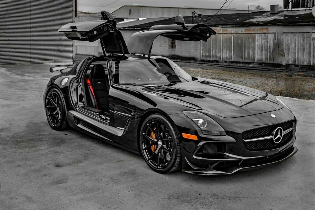 2014 Mercedes-Benz SLS AMG Black Series #bugatti #ferrari #porsche @cars https://t.co/3EO2CUuDiA
