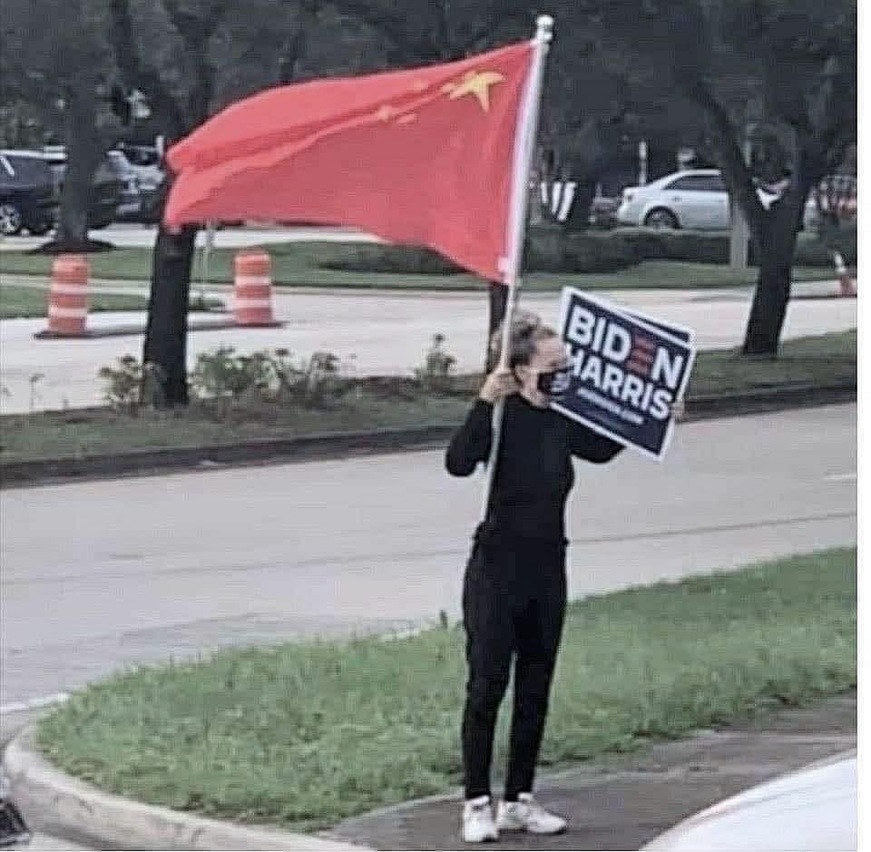 不怕神一樣的對手，就怕🐖一樣的隊友 ...... 😂🤣