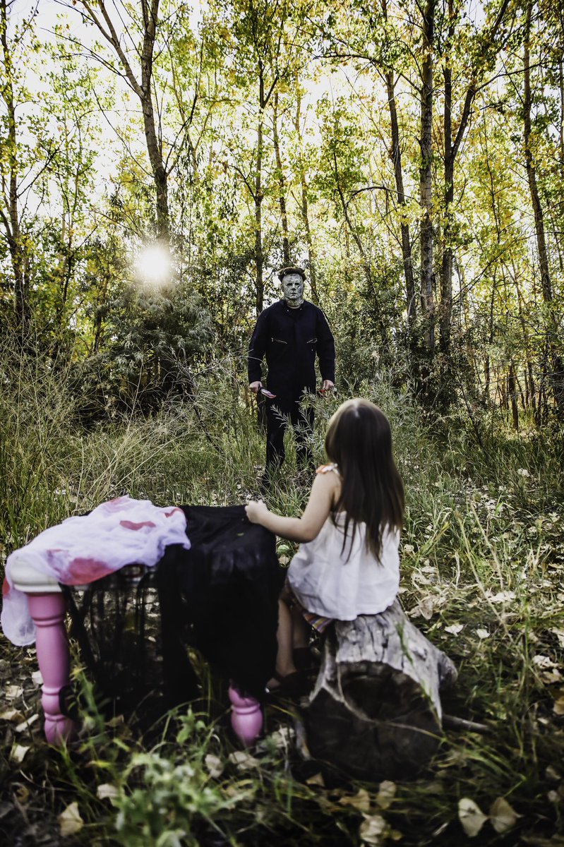 ivanessaflores_'s tweet photo. This cutie gave Michael Myers a plot twist I LOVE🤪 go to the thread to see the final pictures🔪
Check out the behind the scenes on thes photos🥰
https://t.co/FXcfvamsBp https://t.co/t2vabp22Ge