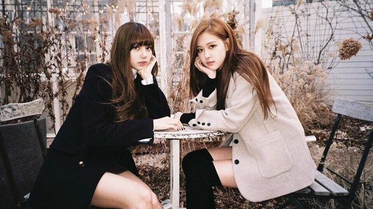 clslooks's tweet photo. four seasons with chaelisa
#CHAELISA #ROSÉ #LISA #로제 #리사 https://t.co/wc11NDwIRj