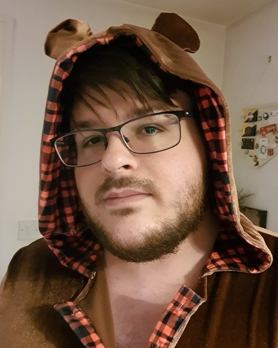 rsdoidle's tweet photo. Felt like being a bear today. Rawr 🐻 #bear #cub #bearsoftwitter #twitterbear #shamelessselfie #onesie #glasses #chubby #english #dork https://t.co/4dSheBMlZf