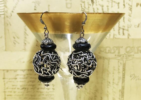 Rescuedoffering's tweet photo. Wire Ball Earrings Wire https://t.co/wNvw2HnNOu via @EtsySocial #etsyspecialt #specialTGIF #WireBall #WireBallEarrings https://t.co/ACQyNyUUbO