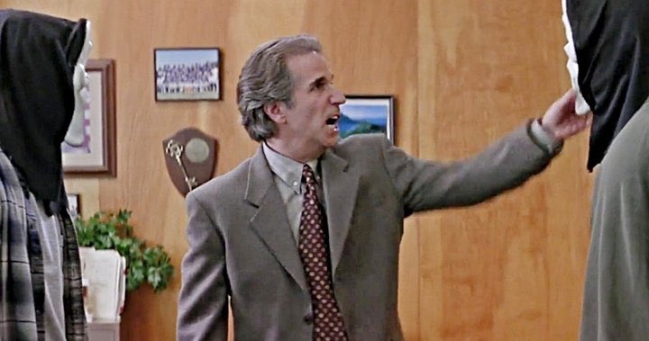 A bust of Henry Winkler, former Principal in Scream, can be seen briefly in the hallway. 