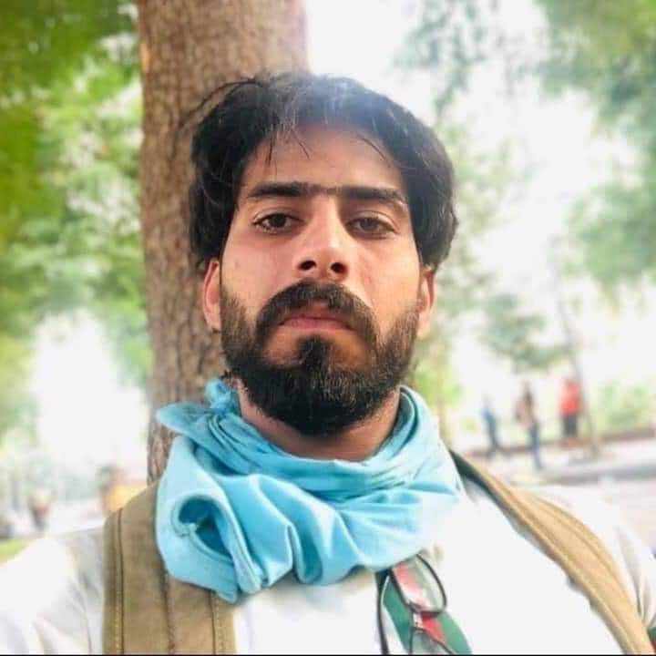 يوم حزين على العراق 💔
ذكرى استشاهد رمز #ثورة_تشرين
28 أكتوبر
#صفاء_السراي