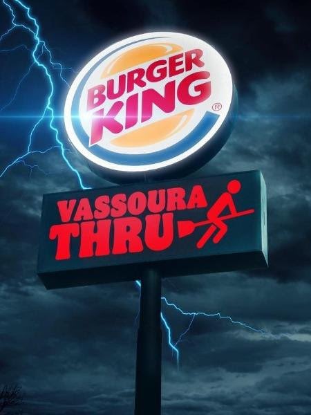 updatecharts's tweet photo. Burger King dará sanduíche de graça para quem chegar no drive-thru "pilotando" uma vassoura no dia 31 de Outubro, em especial ao Dia das Bruxas. Vai bancar o Harry Potter? 🧙 https://t.co/LBaajpvXeJ