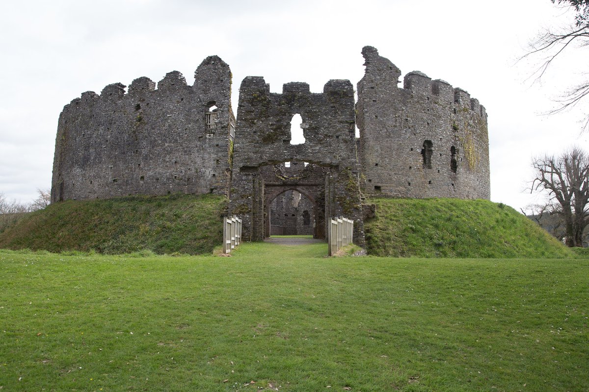 Round 2, Bracket G! Eglinton vs Restormel CastleA number of historical records refer to a dungeon in Restormel Castle, but, we actually haven't managed to find it yet.