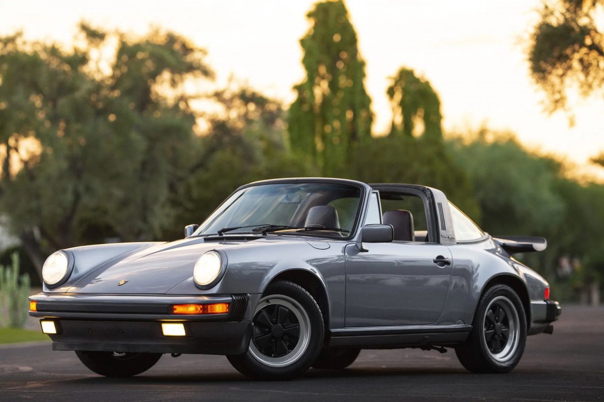 911 love...
#Porsche
via @Bringatrailer https://t.co/DCBsHvFSm4 https://t.co/g5X7fSximu