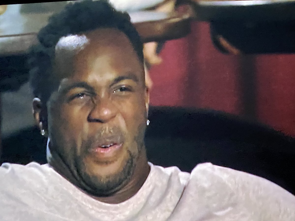 lindsayoz's tweet photo. Best part of this date? That's Eazy. #thebachelorette https://t.co/ljeRtBMQuJ