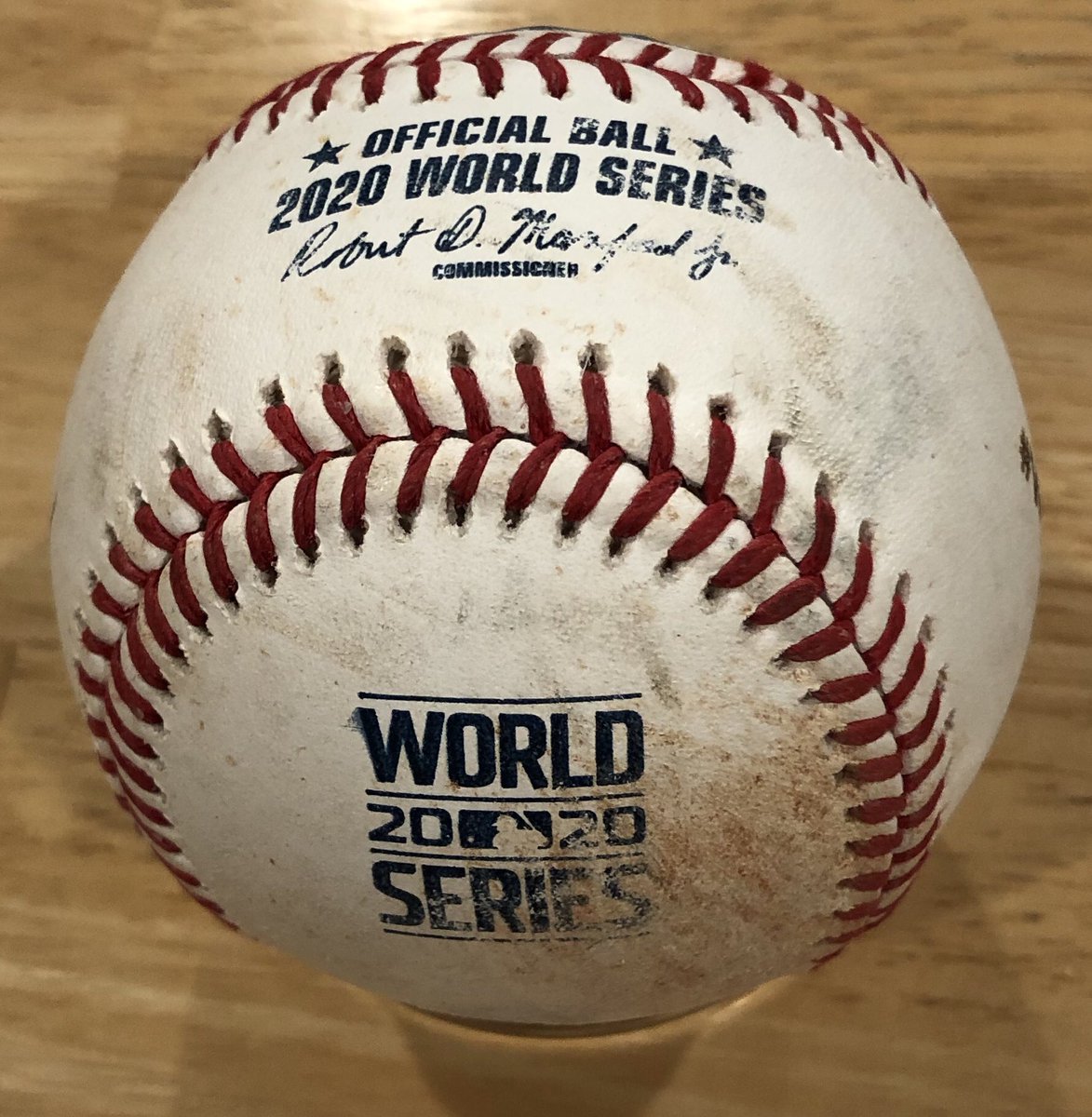 What a great #WorldSeries #freebaseball keepsake!  감사합니다 ⁦<a href="/MLB/">MLB</a>⁩! #GoRays #Ji_Man_Choi