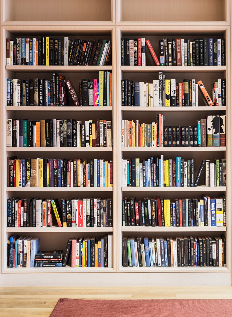 Here are some photos of the epic library at the  @a16z offices.In particular, I like how much the topics overlap between Hollywood and Silicon Valley. While we’re here,  @zackkanter also took the time to analyze them. https://medium.com/@zackkanter/open-sourcing-marc-andreessens-library-ab263bc11367
