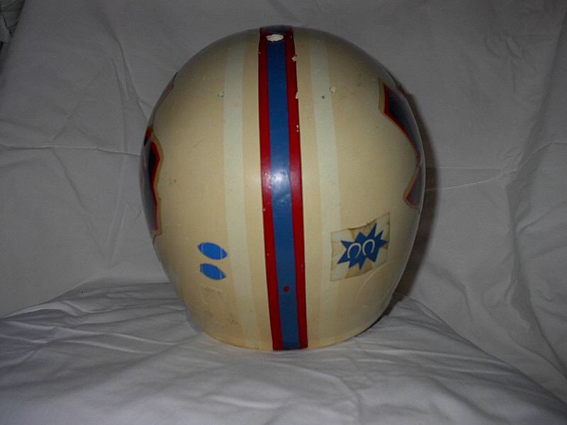 HelmetArch's tweet photo. Late 1970's University Of Texas-Arlington Mavericks Wilson F-2101 Game Used Football Helmet @UniWatch @HelmetAddict @steeler2032 @ProductionsGem @RealStuff14 @montehorton @HelmetAficinado @HelmetStalker @The_HelmetGuy @HelmetArch https://t.co/Cb7wlgZqdq