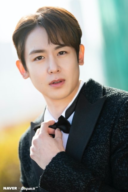 Dispatch HEADLINES for Nichkhun's photos "excessive handsomeness" Nichkhun (1) #Nichkhun #닉쿤 #2PM